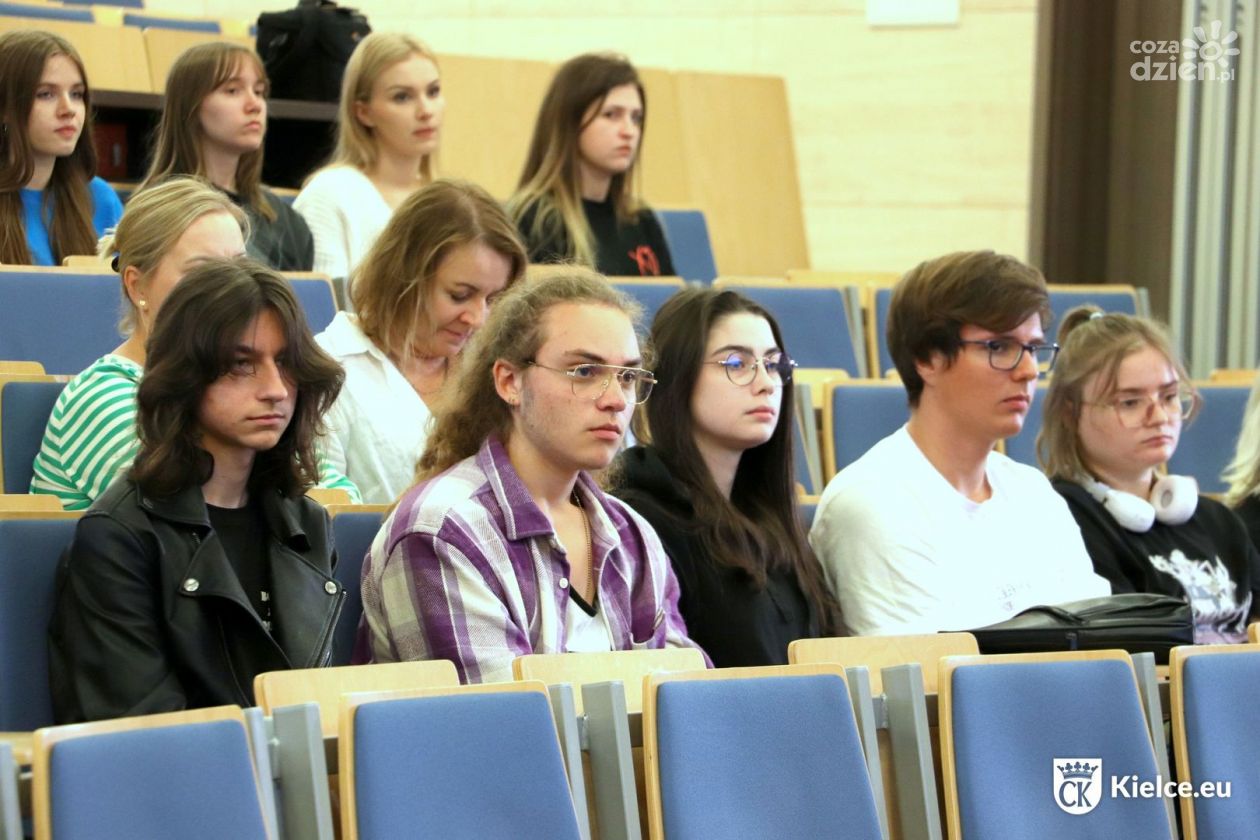 Stypendia dla najzdolniejszych maturzystów, którzy wybrali kieleckie uczelnie