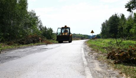 Finał remontu drogi wojewódzkiej gminie  Iwaniska 