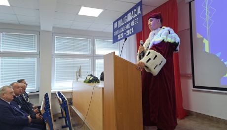 Ostrowiecka uczelnia zainaugurowała 28. rok działalności 