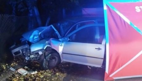 Tragedia na drodze w gminie Ożarów. Nie żyje młody kierowca