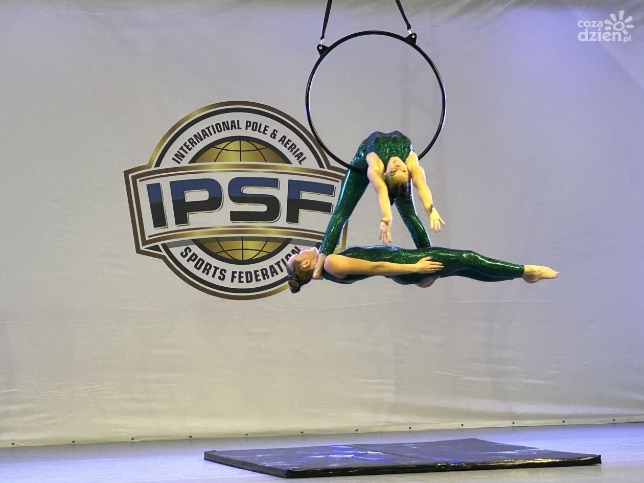 Pole dance i akrobatyka powietrzna 