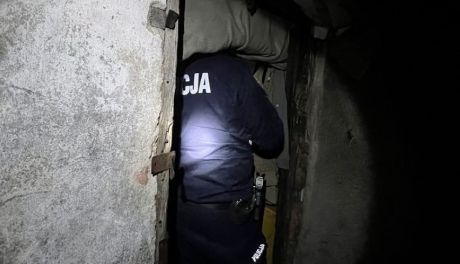 Włamał się do budynku, by uniknąć wychłodzenia