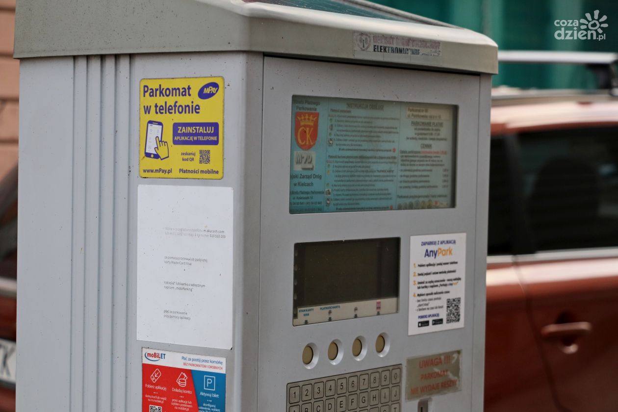 Od dziś zapłacisz za postój w poszerzonej strefie płatnego parkowania