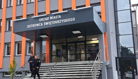 Telefony do ostrowczan od pracowników Urzędu Miasta. To prawdopodobnie próba oszustwa