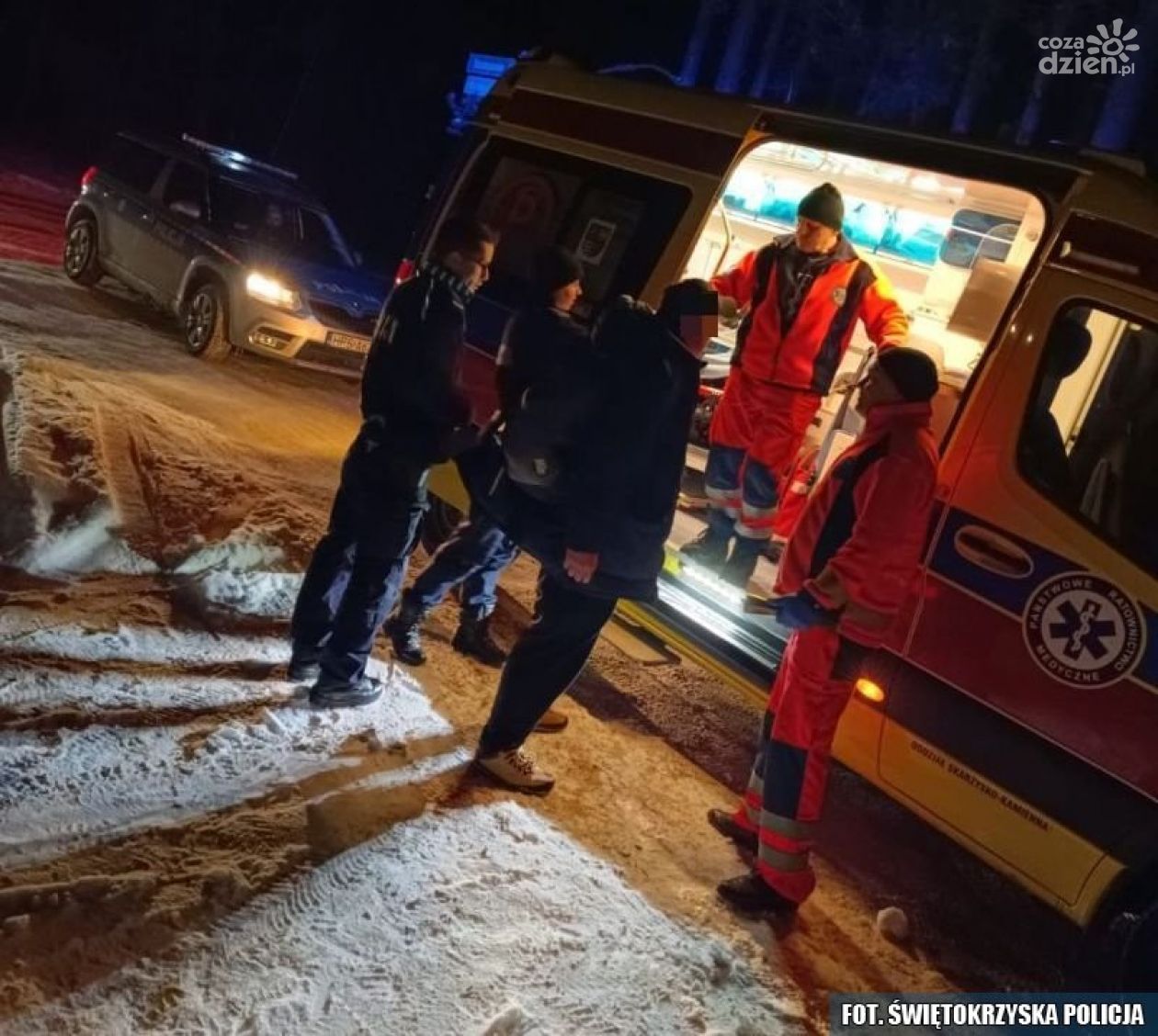 Zagubiony w lesie ostrowczanin odnaleziony przez policję 