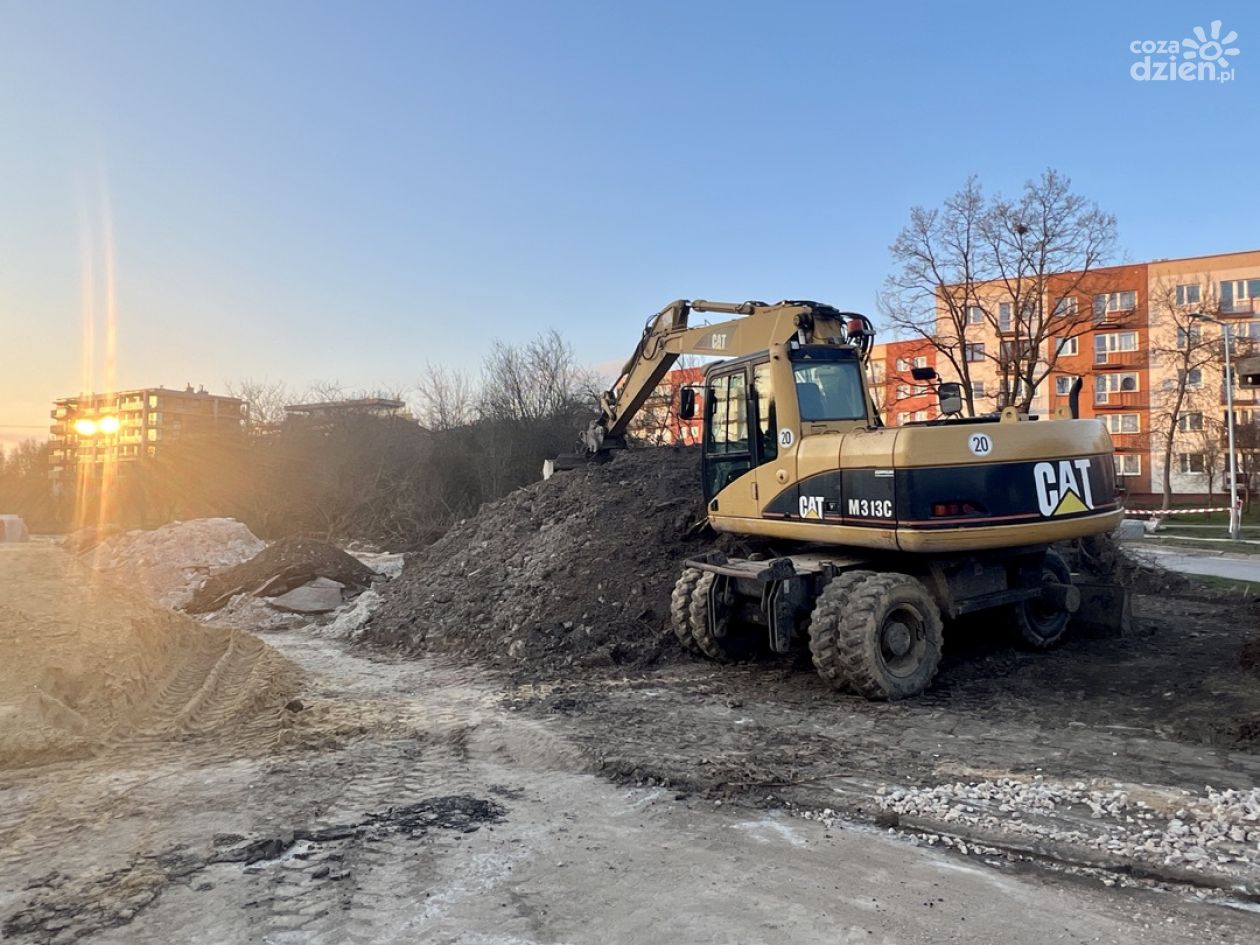 Intensywne remonty dróg zmienią organizację ruchu na północy Kielc