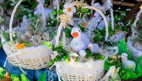 Magia Wielkanocy: Twórcze dzieła, muzyka oraz kulinarne przysmaki na Kiermaszu w Dworku Laszczyków 