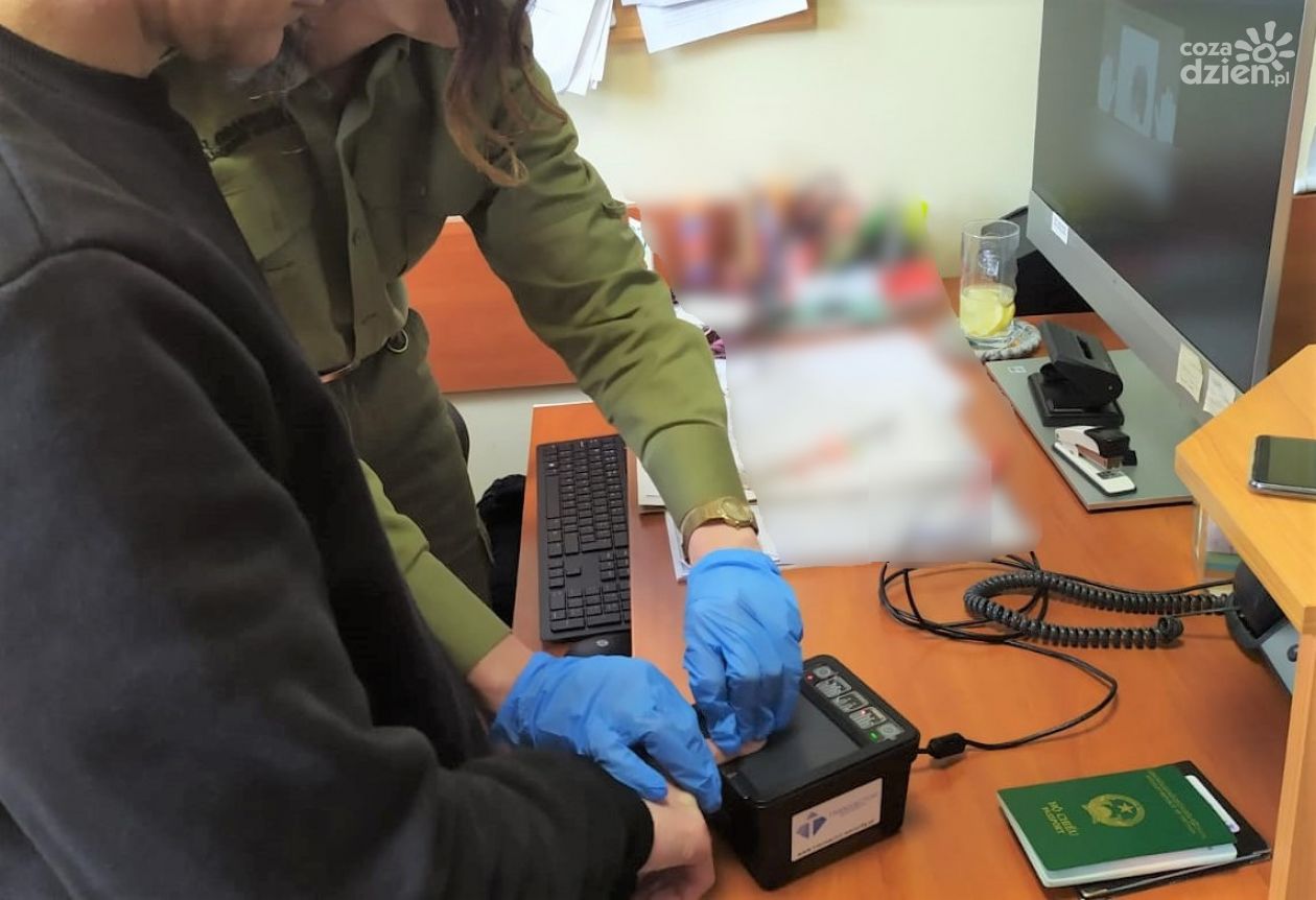 Trzech Wietnamczyków pracowało nielegalnie w Kielcach