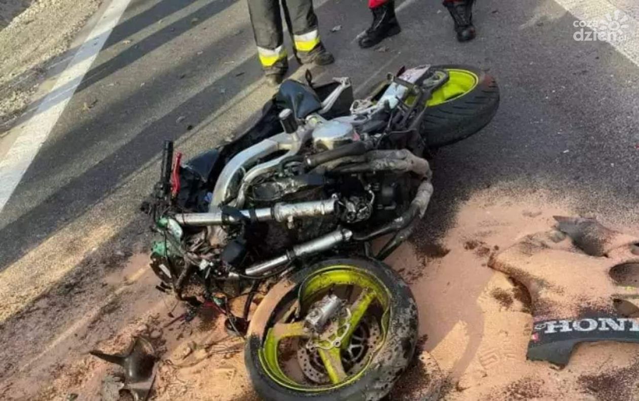Tragedia na drodze. Motocyklista zginął wypadku.