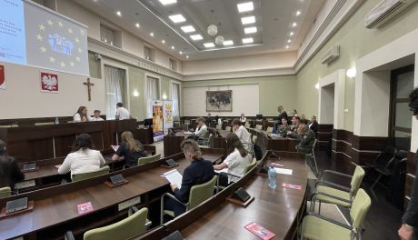 Młodzi debatowali o Unii Europejskiej