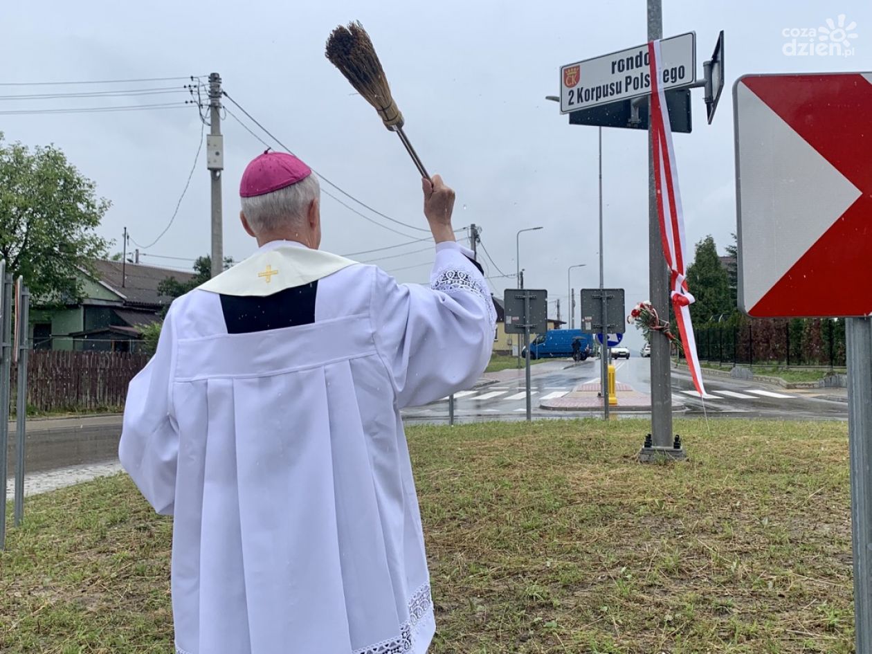 Nowe rondo na Ostrej Górce w Kielcach otrzymało imię 2. Korpusu Polskiego