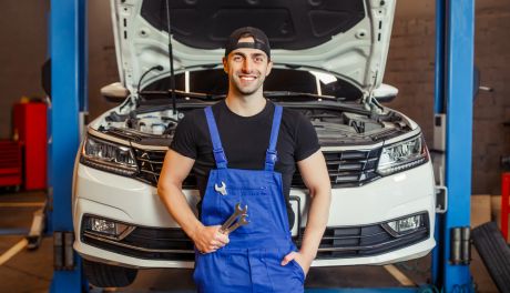 Naprawa Bezgotówkowa Samochodu: Profesjonalne Usługi po Wypadku