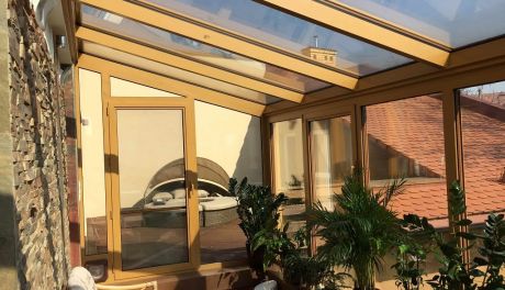 Rolety i żaluzje zewnętrzne do ogrodu zimowego - jak wybrać?