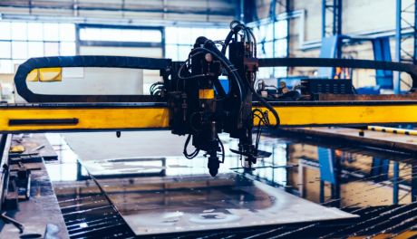Jak robotyzacja zmienia przyszłość maszyn CNC?