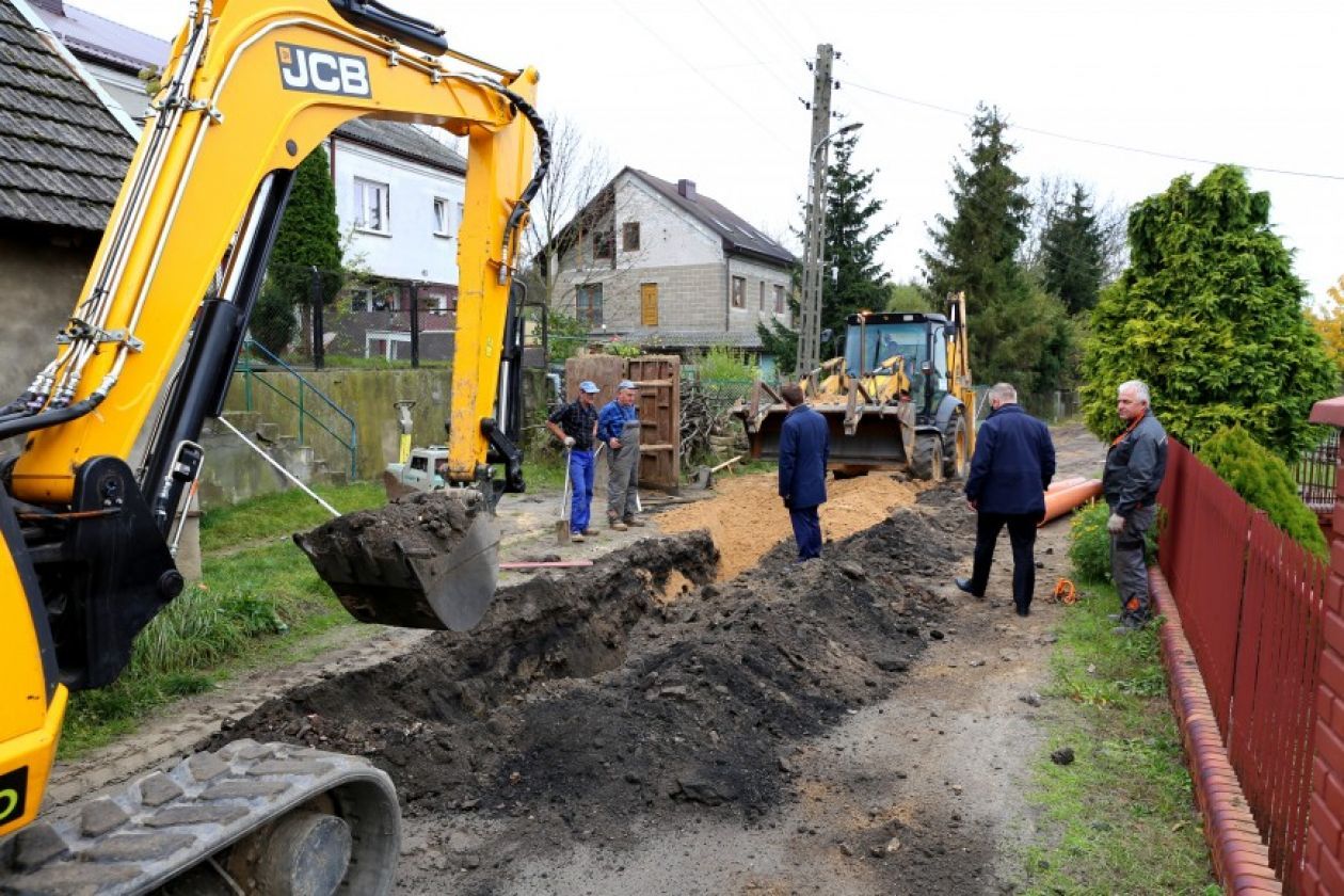 Peryferie Ostrowca będą miały sieć kanalizacyjną