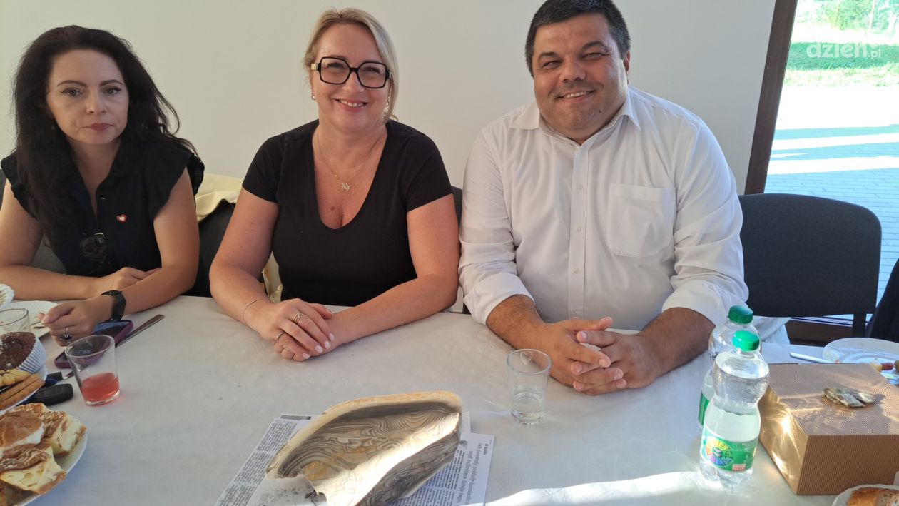 Parlamentarzyści i samorządowcy łączą siły w sprawie ochrony neolitycznych  kopalni krzemienia 