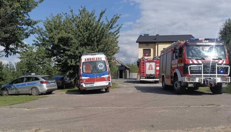 Tragiczny wypadek w Miłkowie. Mężczyzna zginął przyciśnięty przez przewrócony ciągnik