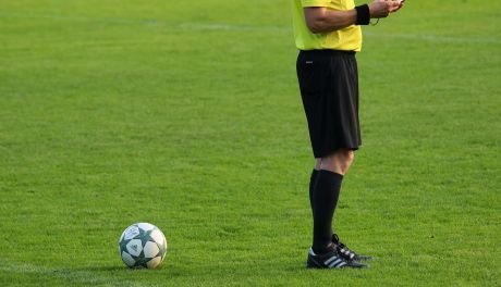 Sylwestrzak sędzią meczu Puszcza Niepołomice - Korona Kielce