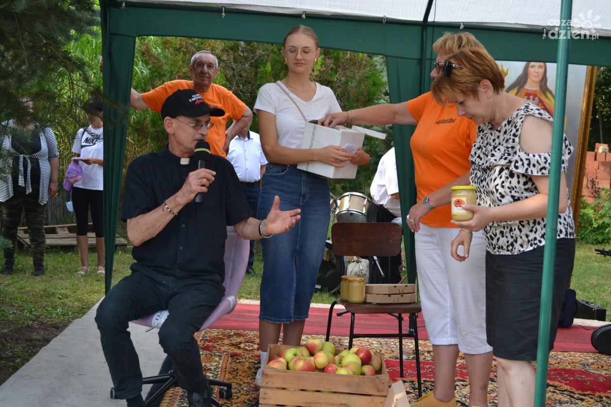 Piknik Jadwiżański zakończył wakacje w ostrowieckim osiedlu Stawki  