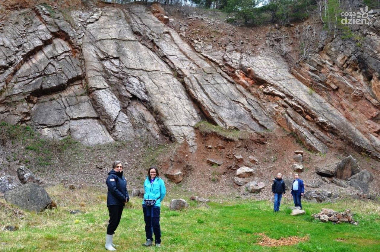 Rajd ścieżką geoedukacyjną w Dołach Biskupich