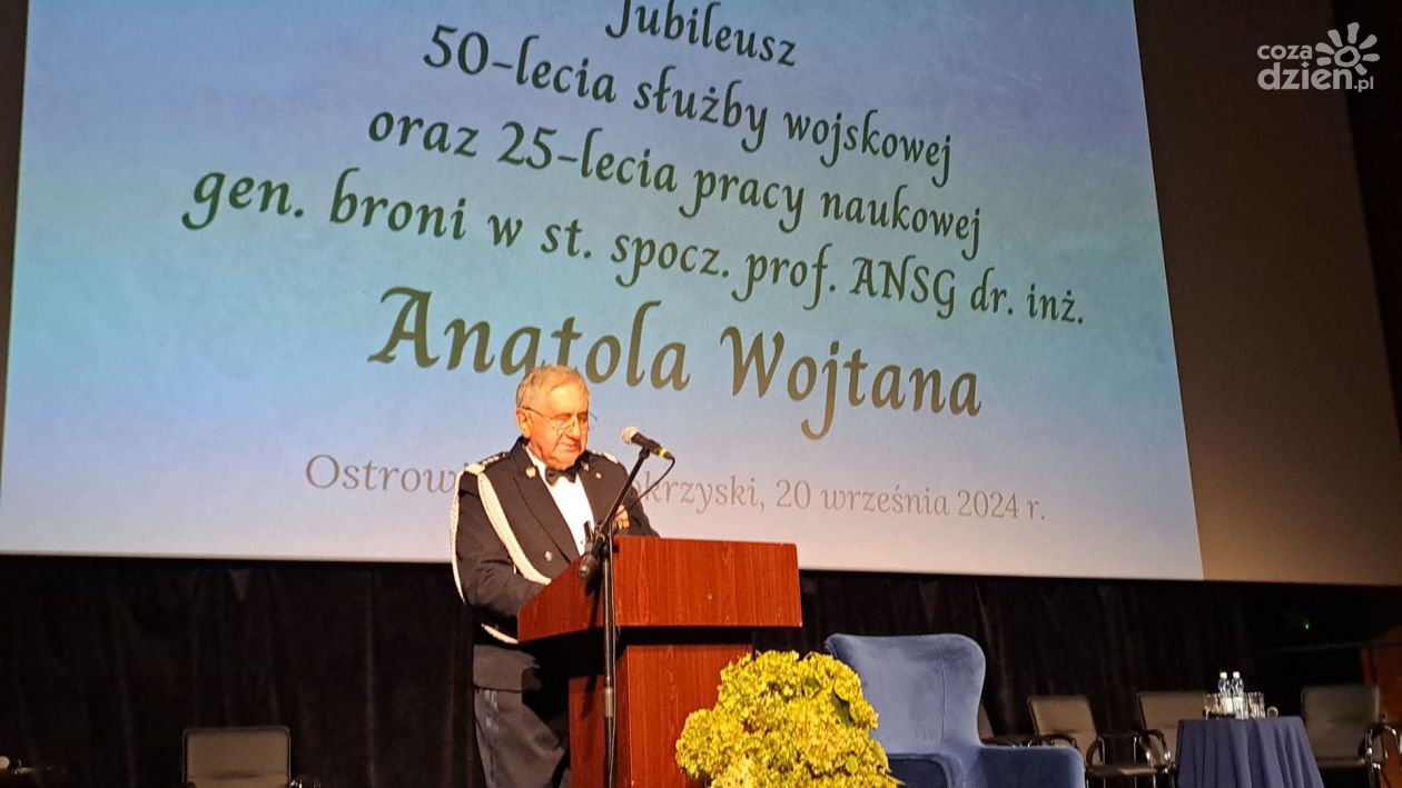 Generalski jubileusz na ostrowieckiej uczelni