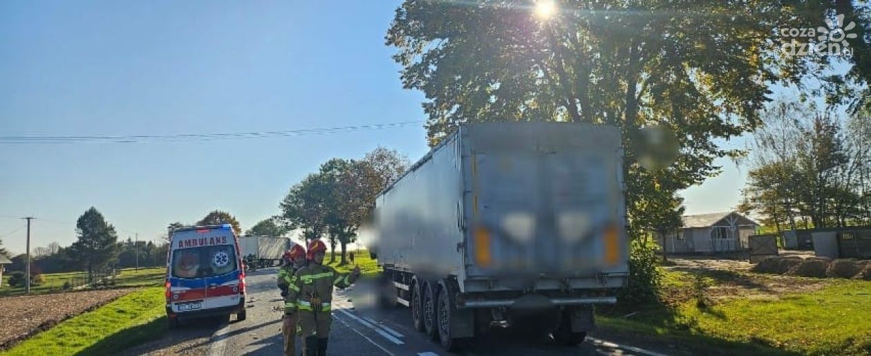 Zderzenie ciężarówek w powiecie opatowskim