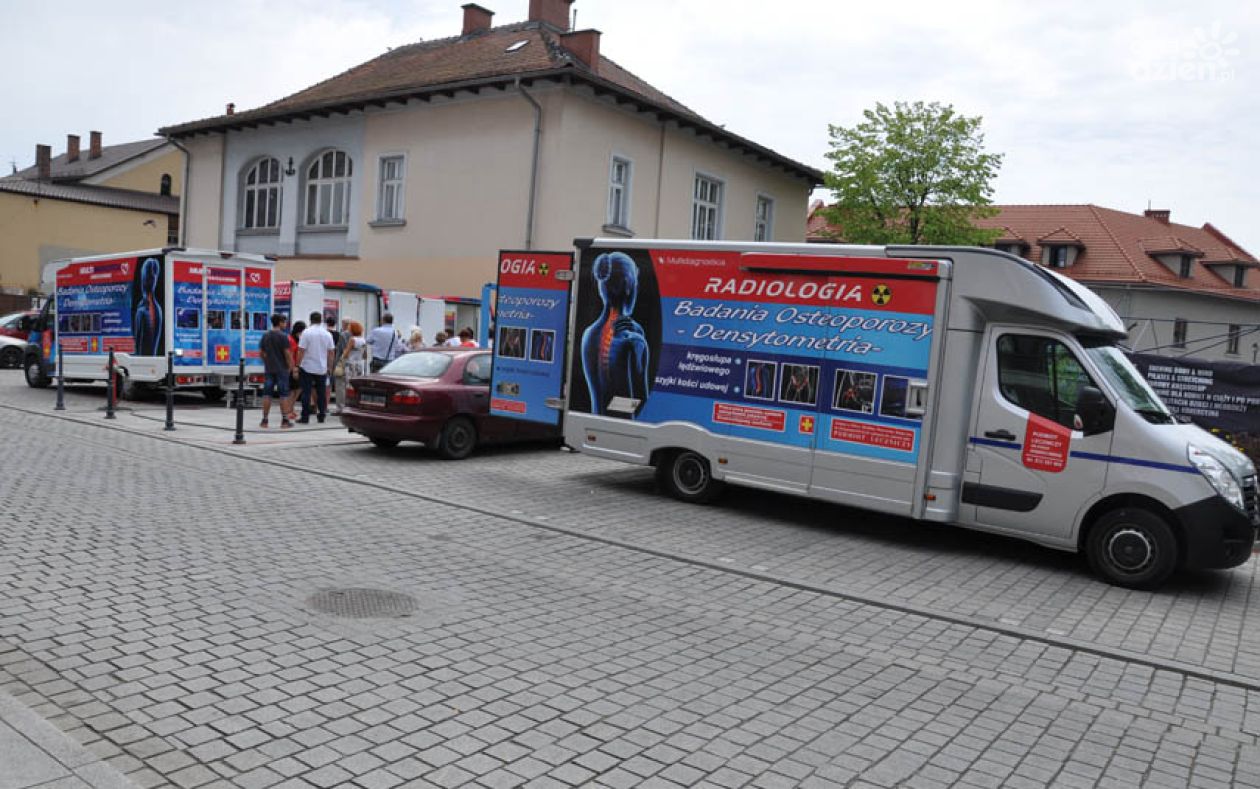 Mobilna pracownia densytometryczna w Kielcach – mieszkańcy mogą zbadać kości