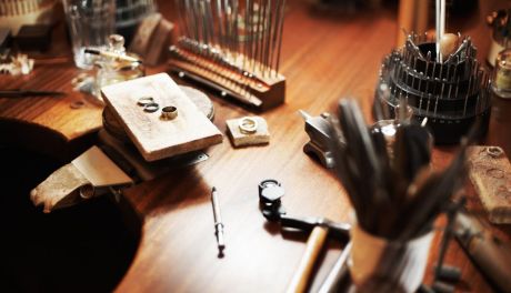 Jakie są trendy w designie stołów warsztatowych? Co nowego na rynku?