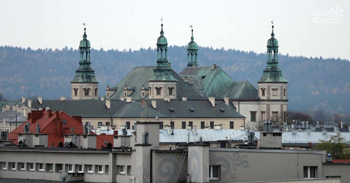 Kielce planują zaciągnąć kredyt konsolidacyjny na prawie 400 mln zł. Radni debatują podczas sesji Rady Miasta