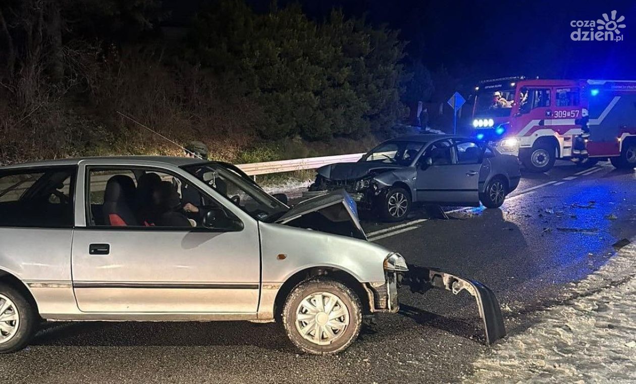 Wypadek w gminie Nowa Słupia. Jeden z kierowców uciekł z miejsca wypadku