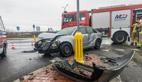 Wypadek w Ostrowcu Świętokrzyskim. Trzy osoby zabrane do szpitala