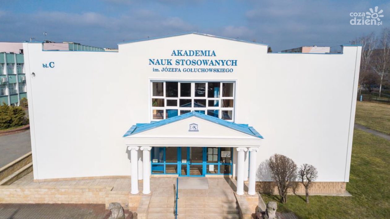 Nowa publikacja o ostrowieckiej 