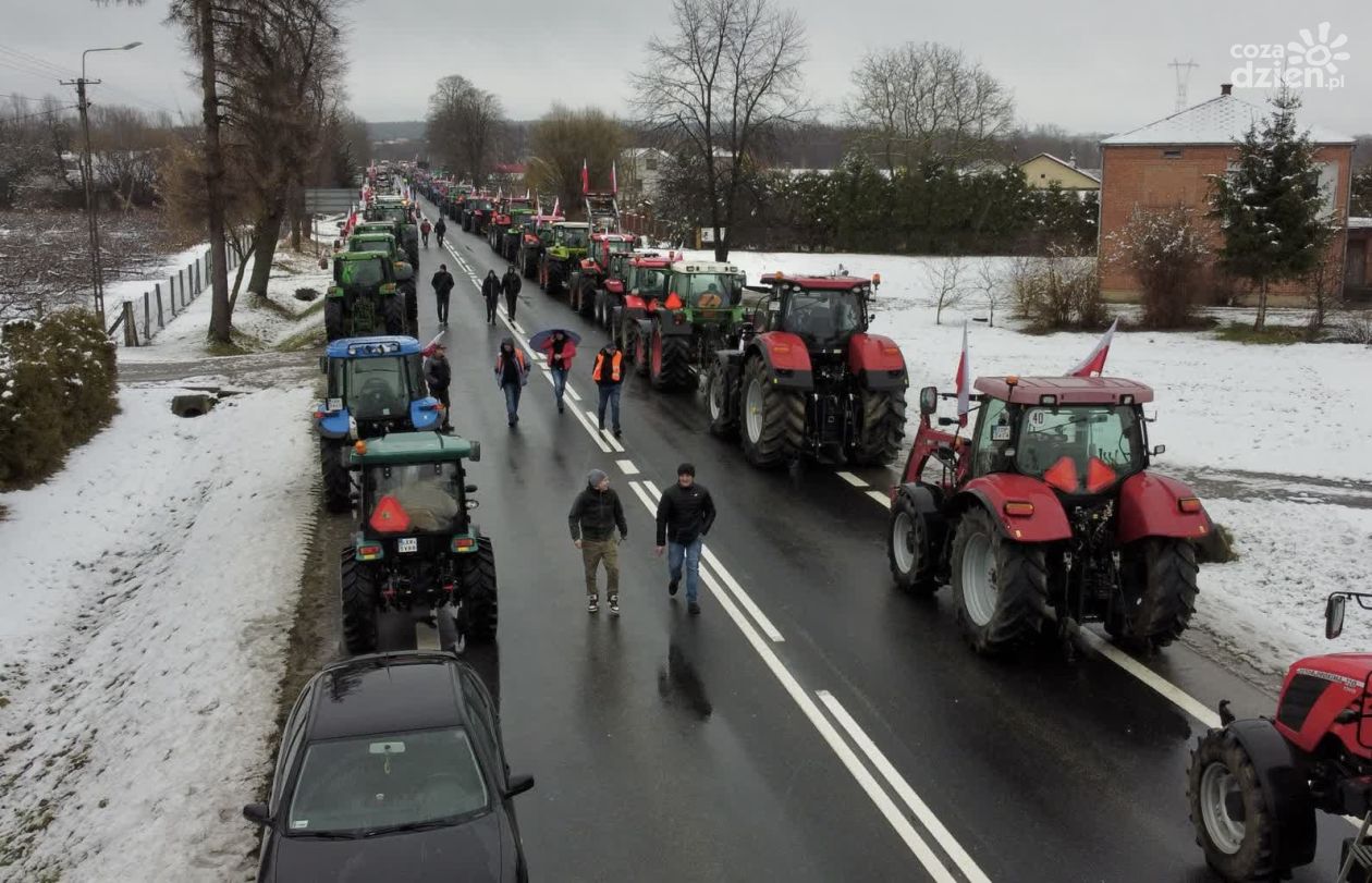 Blokada rolnicza na moście na Wiśle w Annopolu 