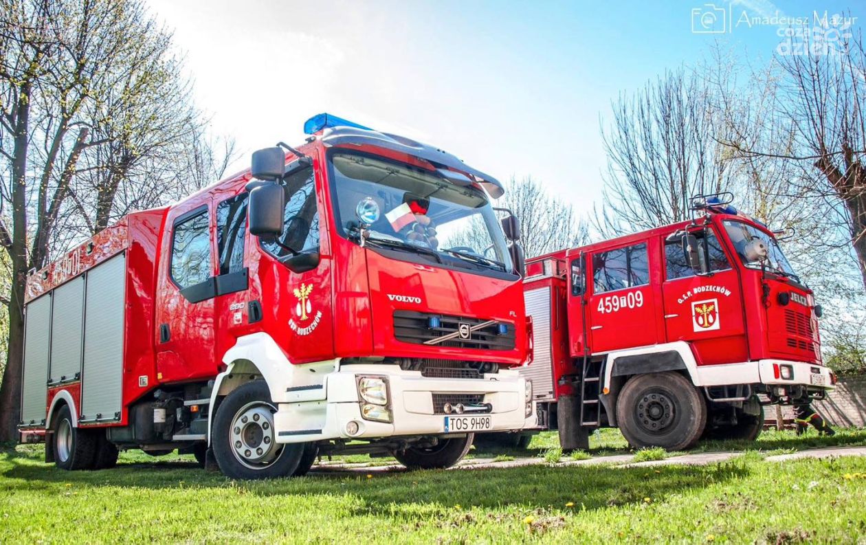 Nowe wozy bojowe dla strażaków z powiatu ostrowieckiego 