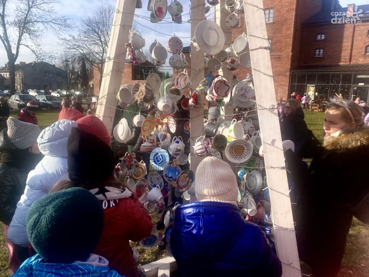 Artystyczna choinka zdobi Ostrowiecki Browar Kultury