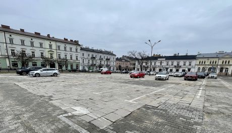 Plac Wolności w Kielcach wypięknieje