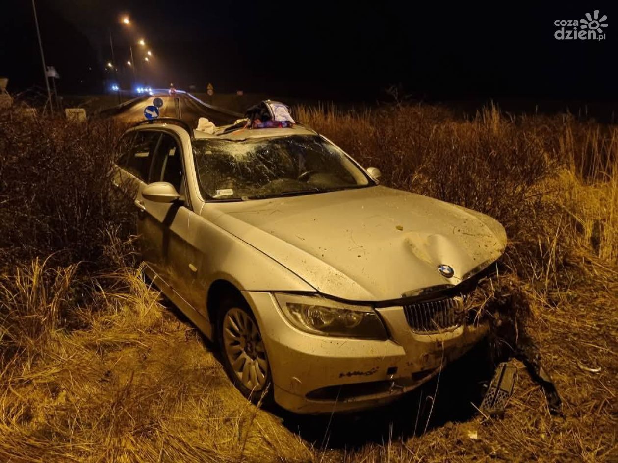 Wypadek z udziałem BMW na słynnym rondzie Małysza! Nietrzeźwy kielczanin trafił do szpitala