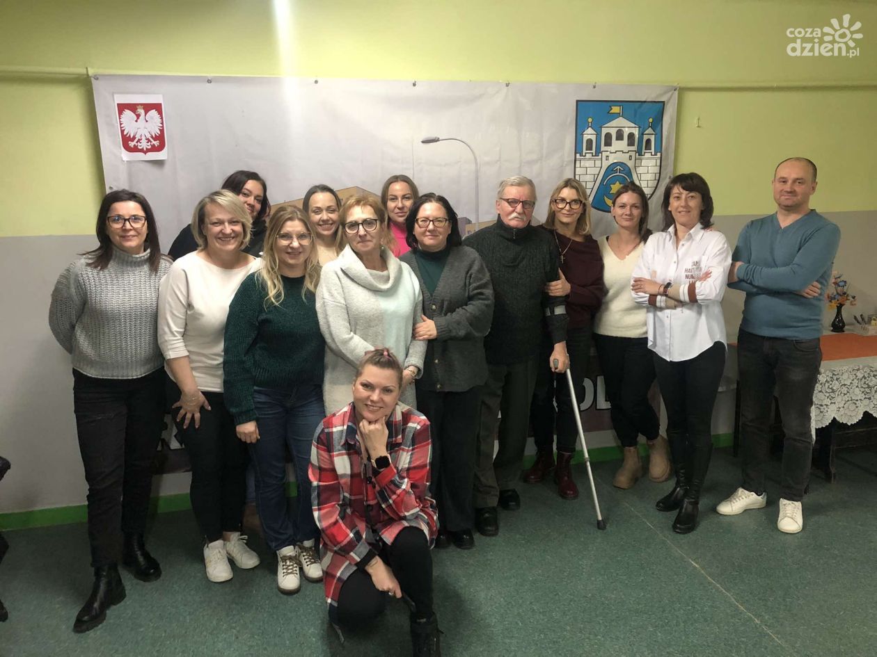 Społecznicy z RO Ogrody w Ostrowcu zapewniają poczęstunek wolontariuszom WOŚP