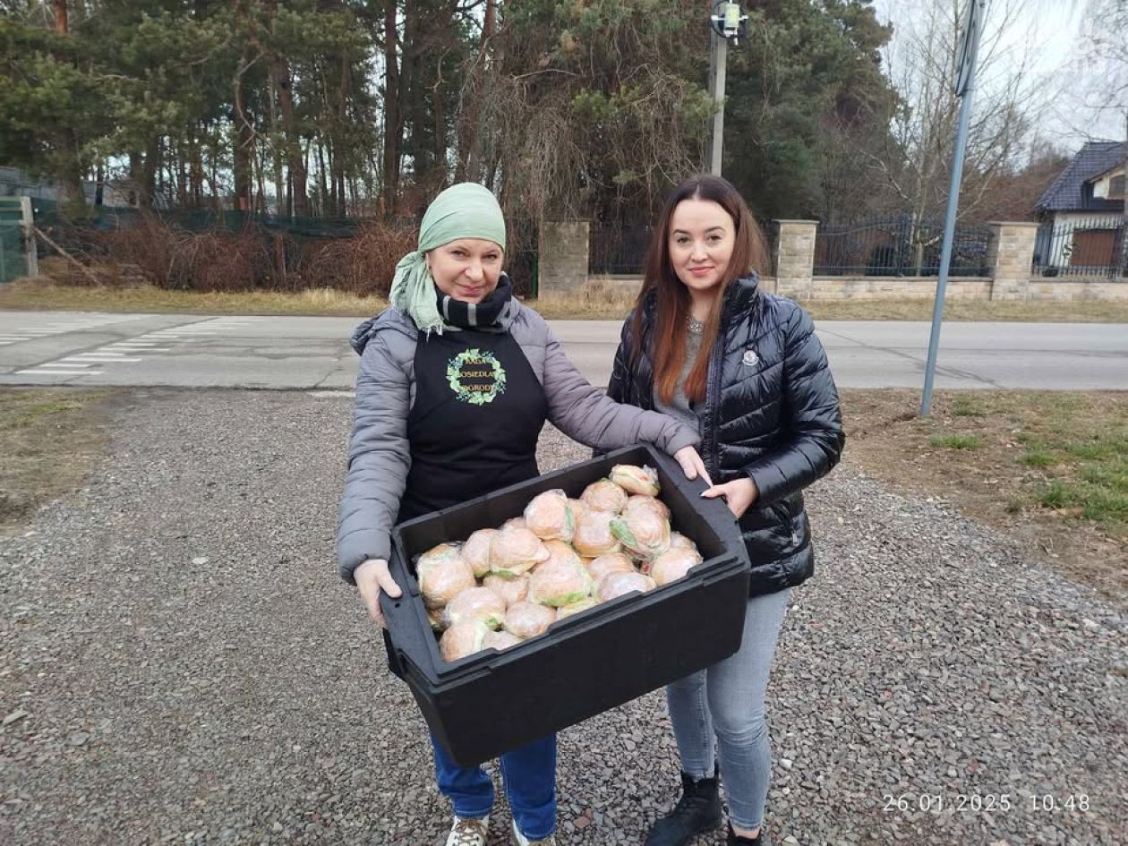 Ostrowieccy wolontariusze  WOŚP nakarmieni przez Radę  Osiedla Ogrody 