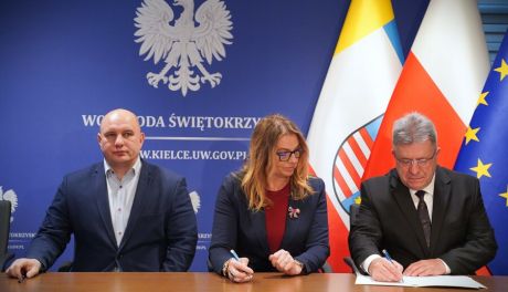 Powiat ostrowiecki liderem w uruchamianiu samorządowych połączeń komunikacyjnych 