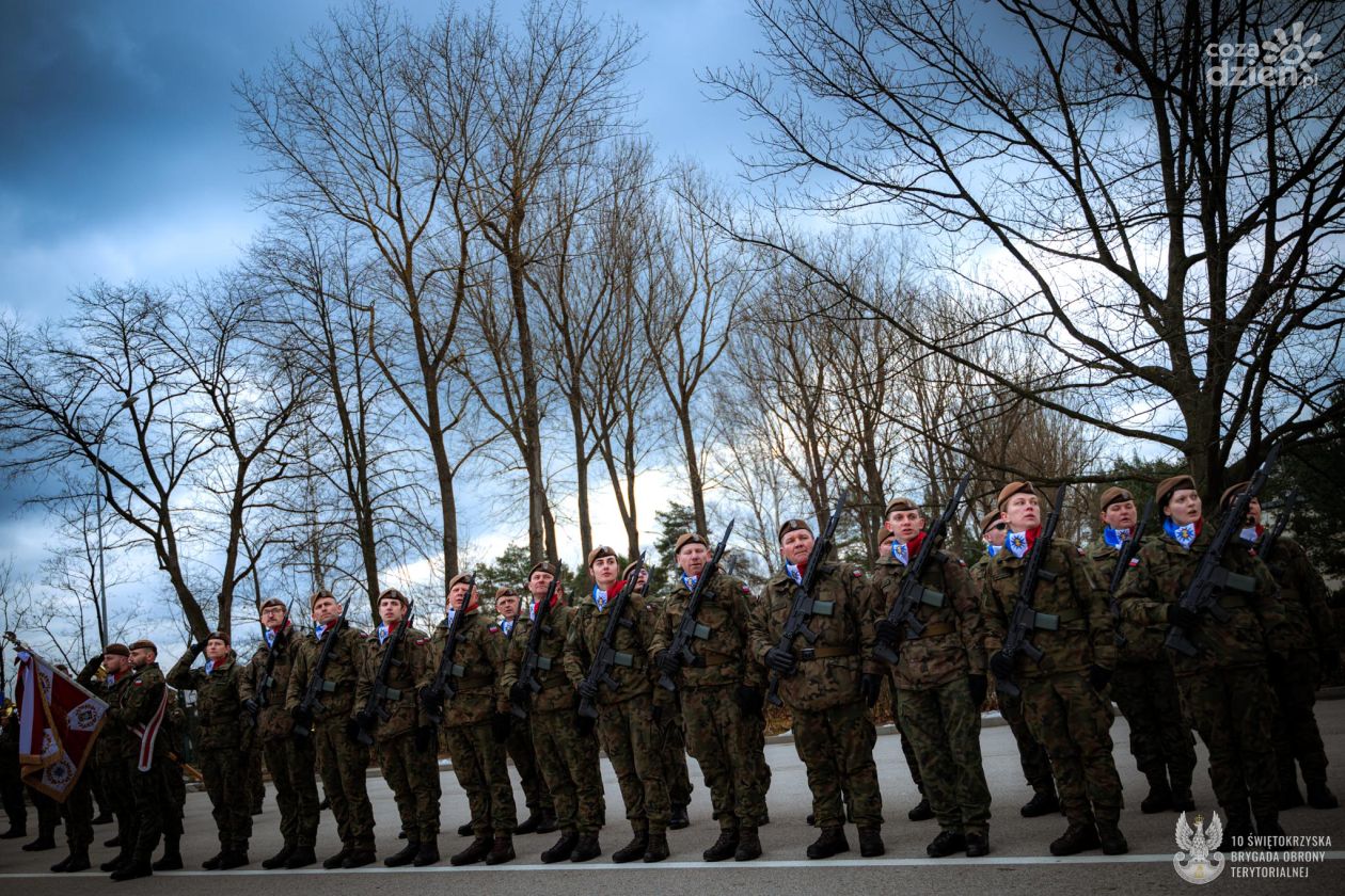 Przysięga 10 Świętokrzyskiej Brygady Obrony Terytorialnej 