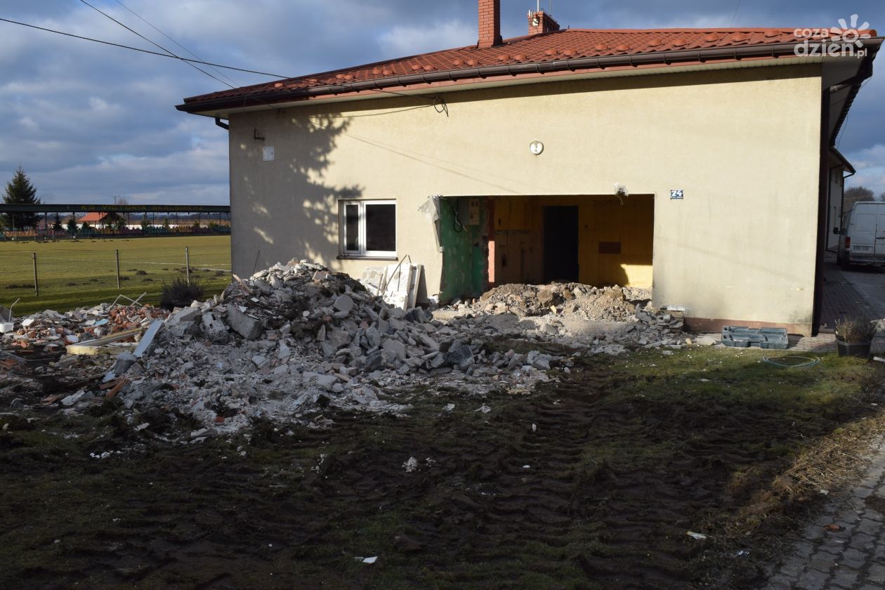 Rozpoczęła się modernizacja stadionu sportowego w Skalbmierzu