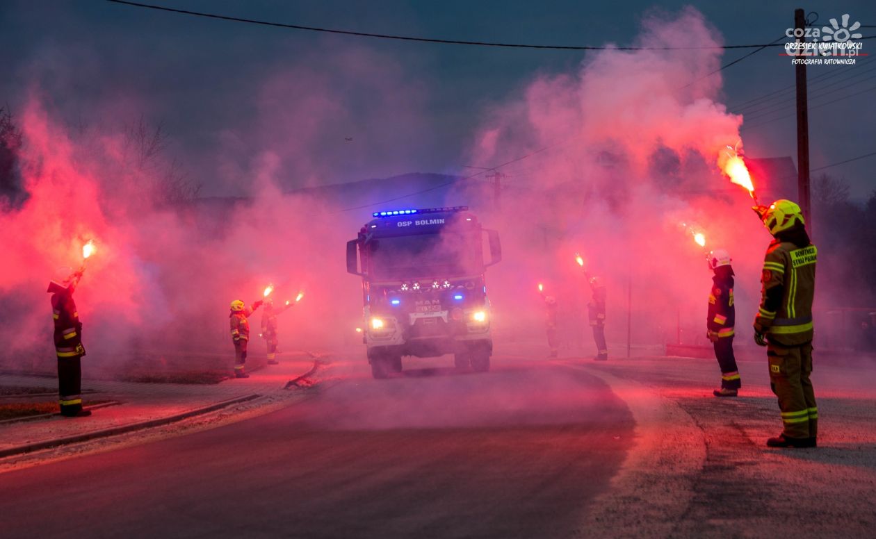 Nowoczesny wóz strażacki i sprzęt ratujący życie trafił do jednostki OSP z Bolmina