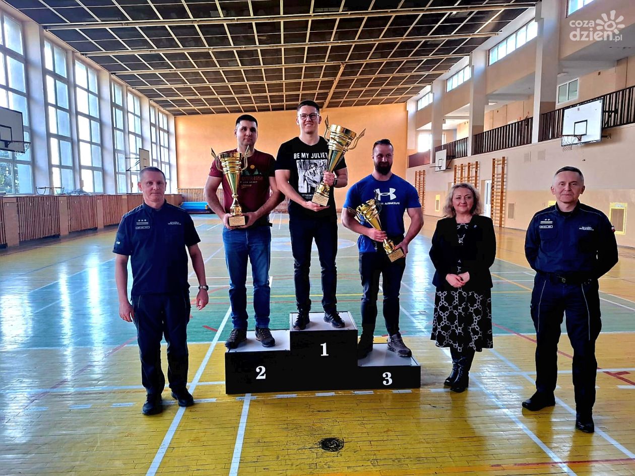 Sukces kieleckiej drużyny podczas XII Okręgowych Mistrzostw Służby Więziennej w Pływaniu