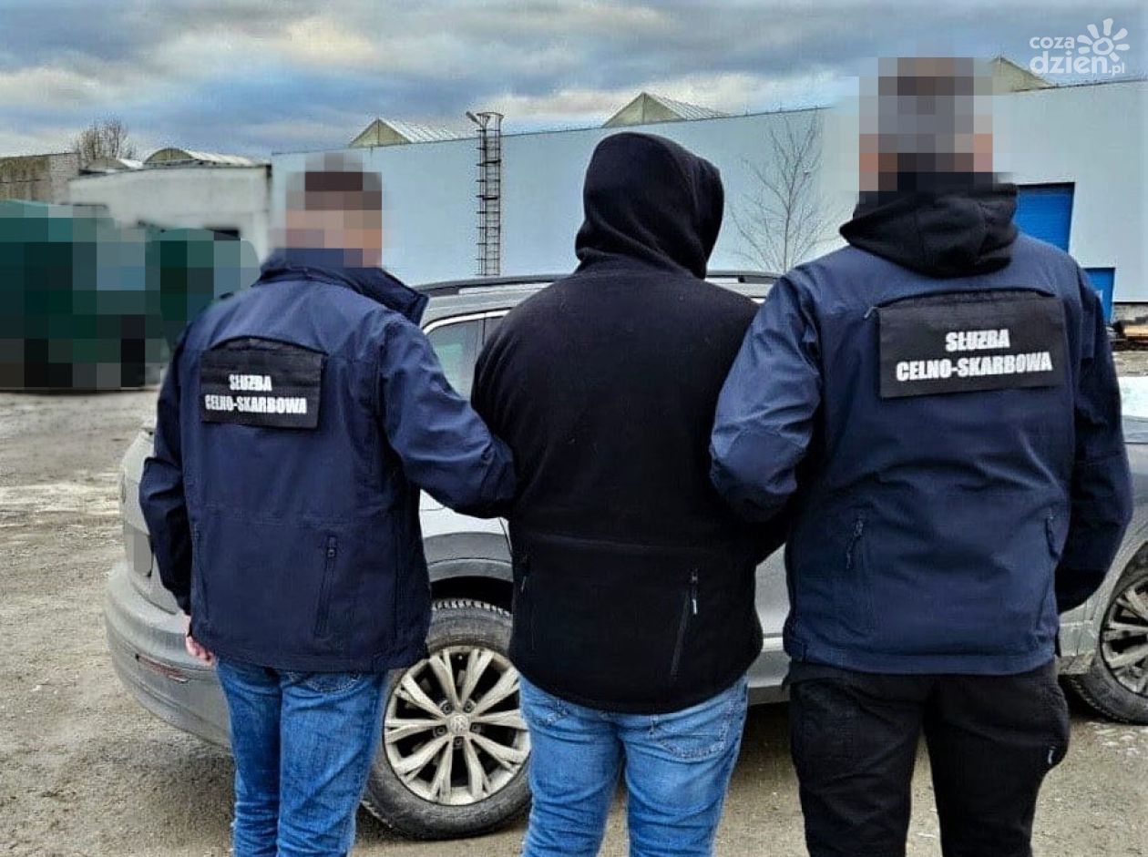 Świętokrzyska KAS rozbija siatkę oszustów podatkowych