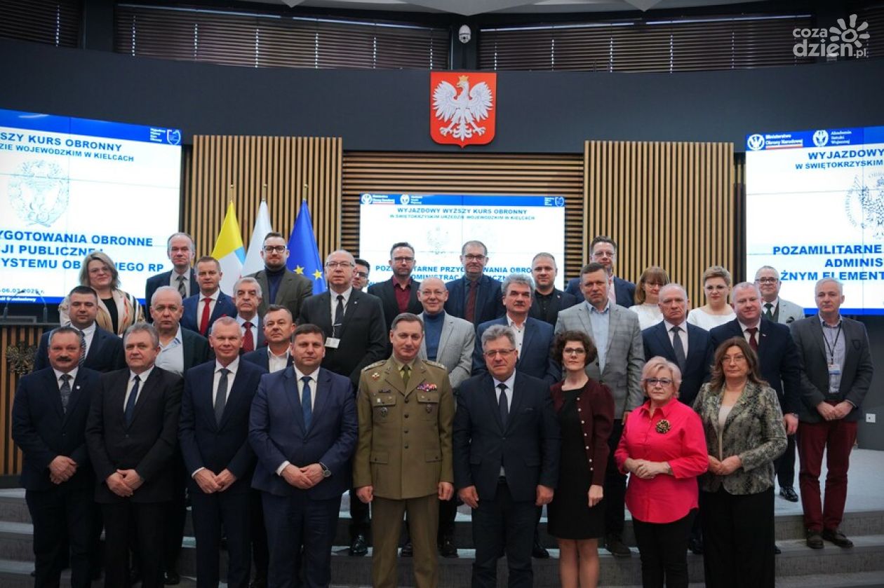 Kurs obronny dla administracji