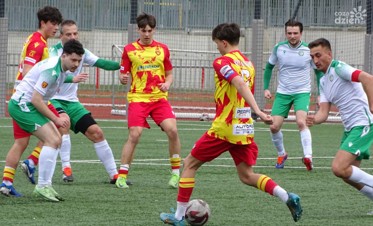 KKP Korona z wygraną w derbach Kielc. Odwrócili wynik w końcówce meczu [ZDJĘCIA]