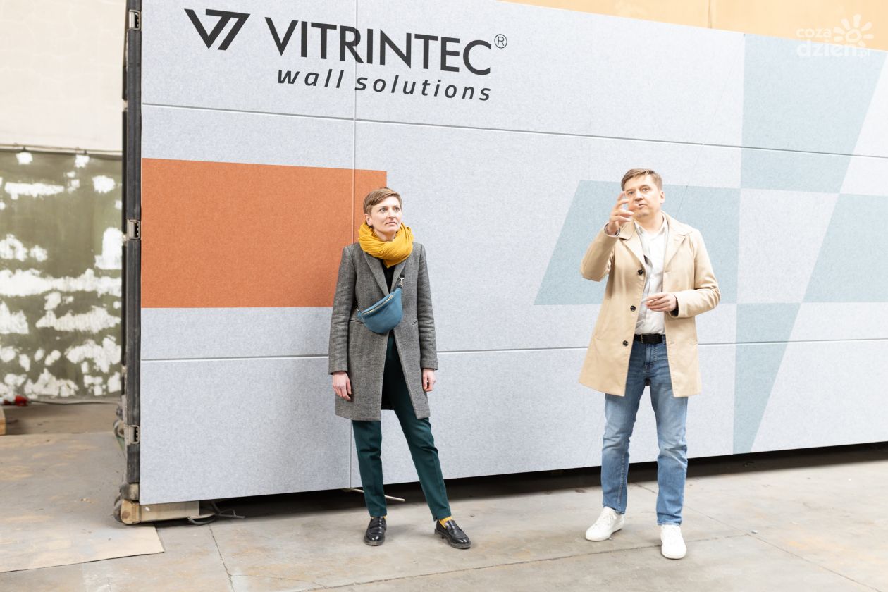 Prezydentka Kielc z wizytą w firmie Vitrintec