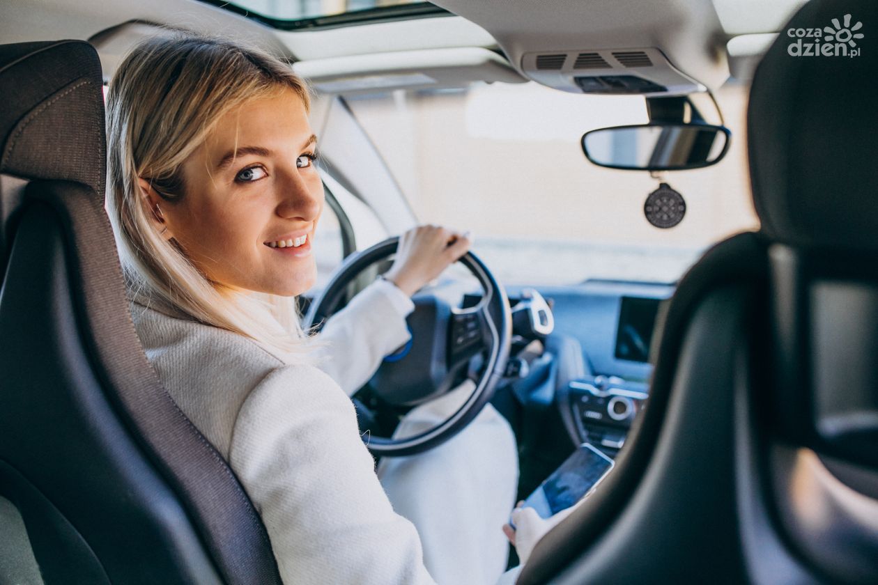 Volvo XC60 – który silnik wybrać? Diesel, benzyna czy hybryda?