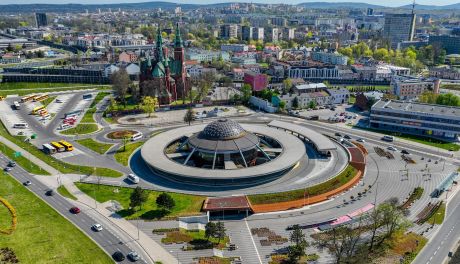 Autobusy elektryczne, nowe przystanki i linie dzięki środkom unijnym
